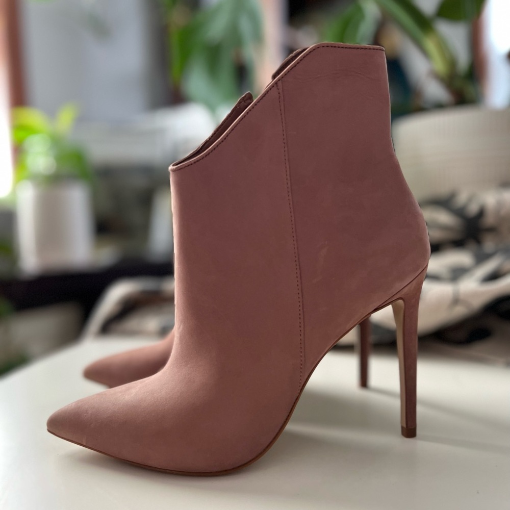 ALDO Myrona ankle booties in the color blush